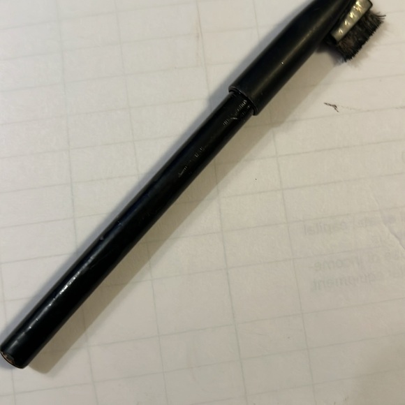 Shiny GEL LINET  , NYX, AVON,,AND MORE 
Total 7 new , or swapped FREAT PRUCE - Picture 7 of 7